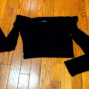 Off the shoulder crop